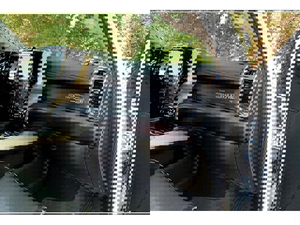 Used 2023 RAM 3500 Laramie image 17