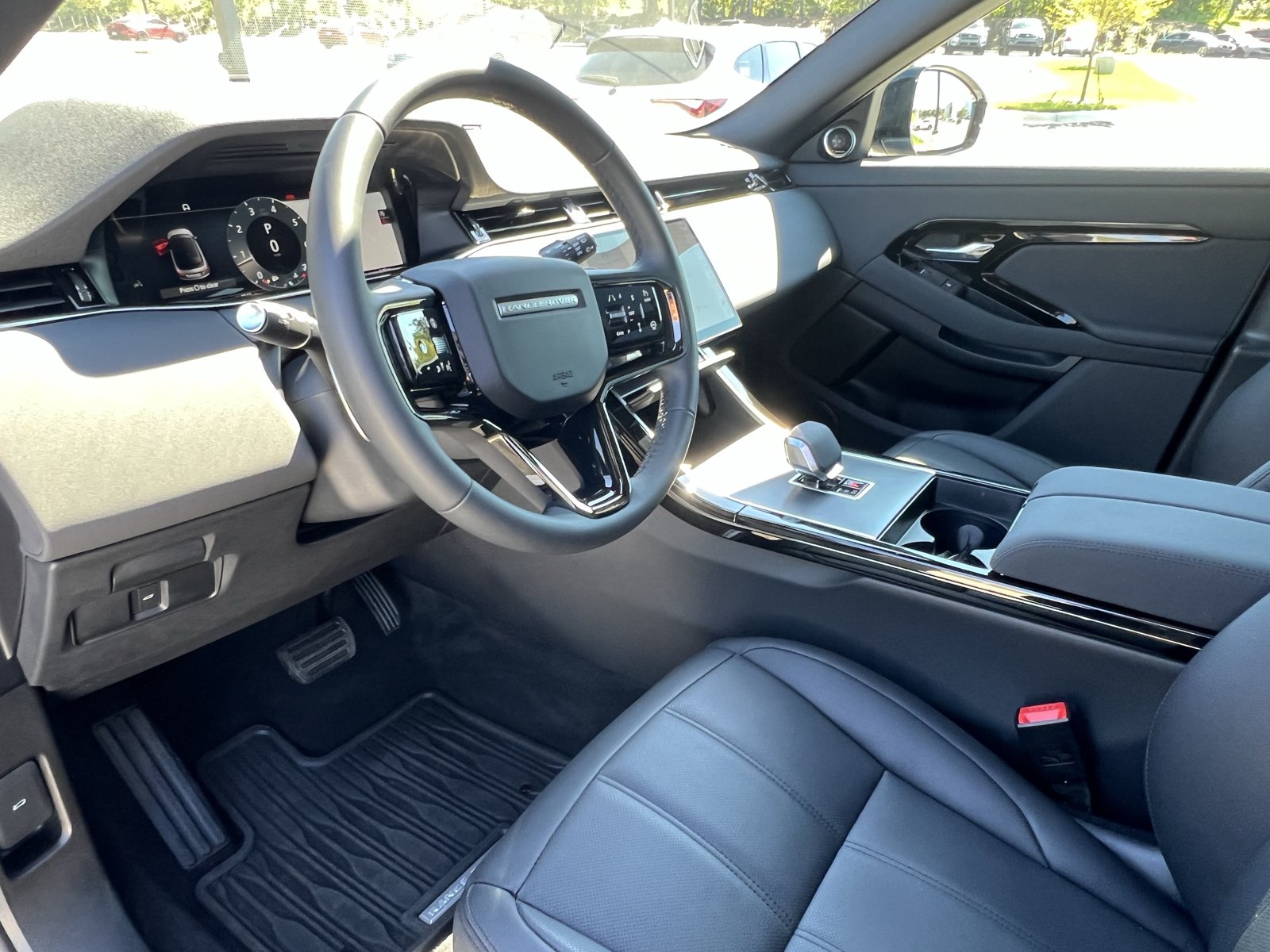 Used 2026 Land Rover Range Rover Evoque S AWD/4WD image 15