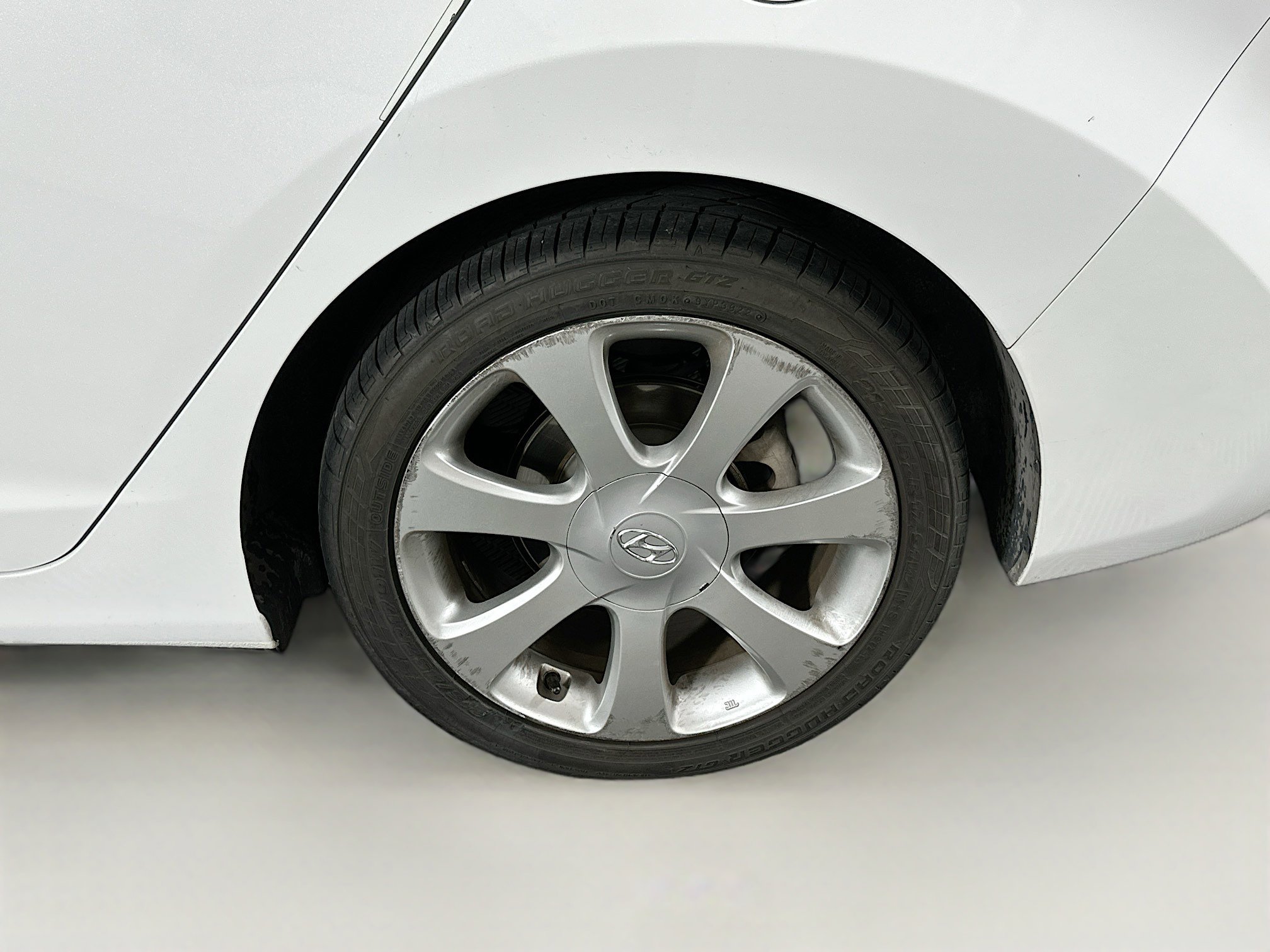 Used 2011 Hyundai Elantra Limited FWD image 11