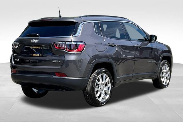 New 2024 Jeep Compass Latitude image 15