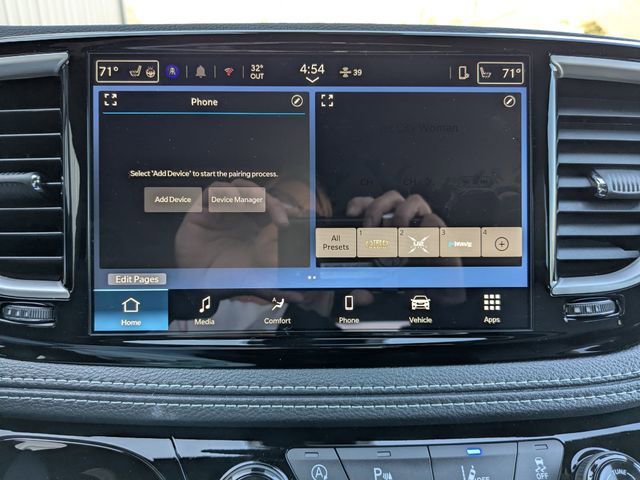 New 2026 Chrysler Pacifica Select FWD image 16