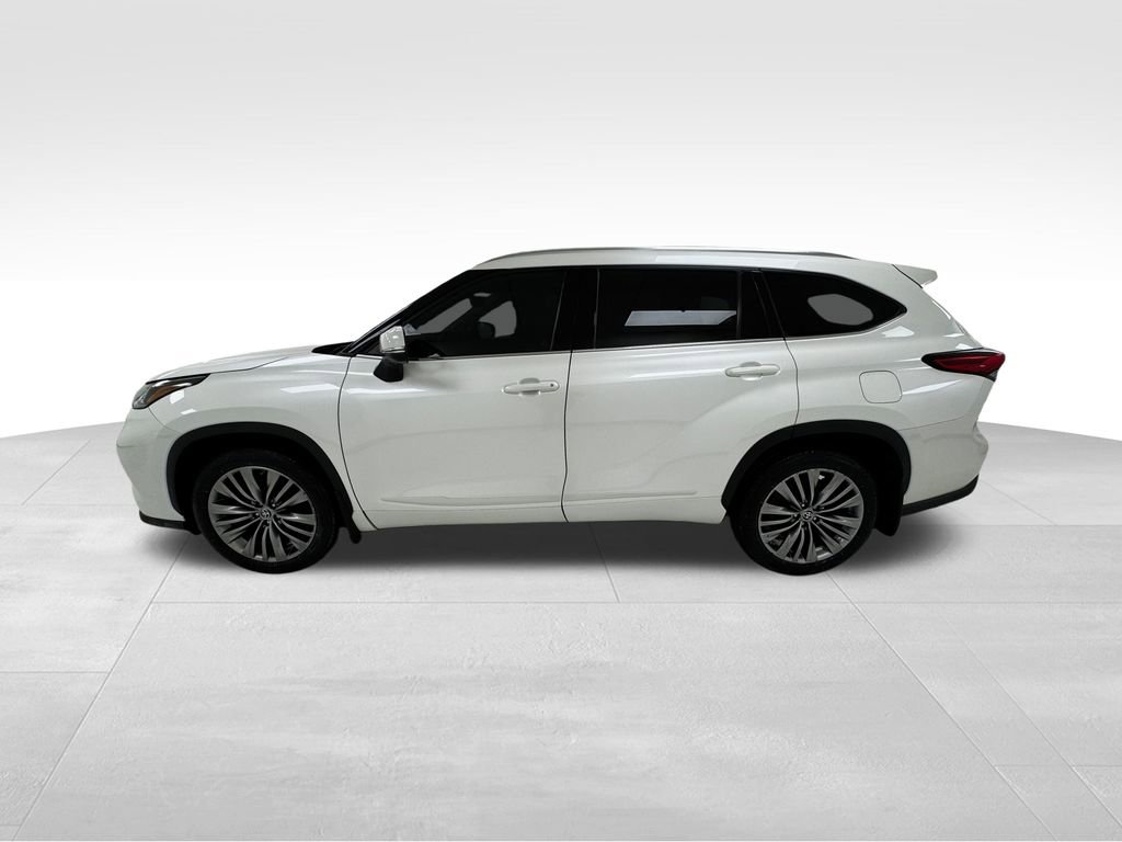 Used 2020 Toyota Highlander Platinum image 4