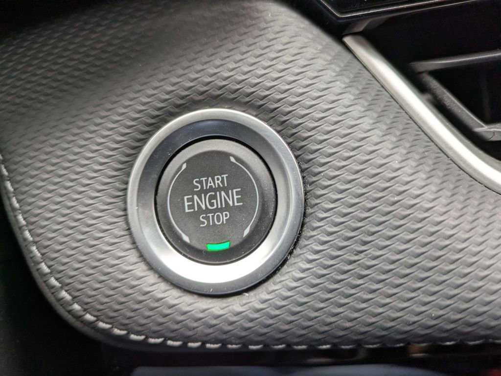 Used 2025 Chevrolet Equinox LT image 19