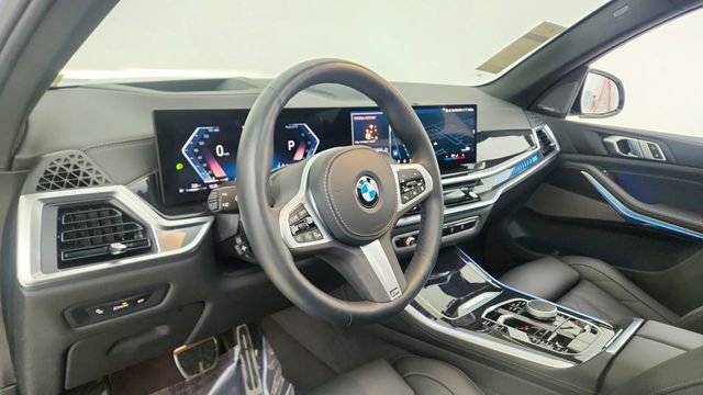 Used 2025 BMW X5 xDrive40i w/ M Sport Package image 20