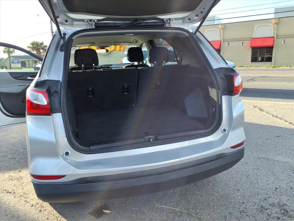 Used 2019 Chevrolet Equinox LS w/ LS Convenience Package image 14