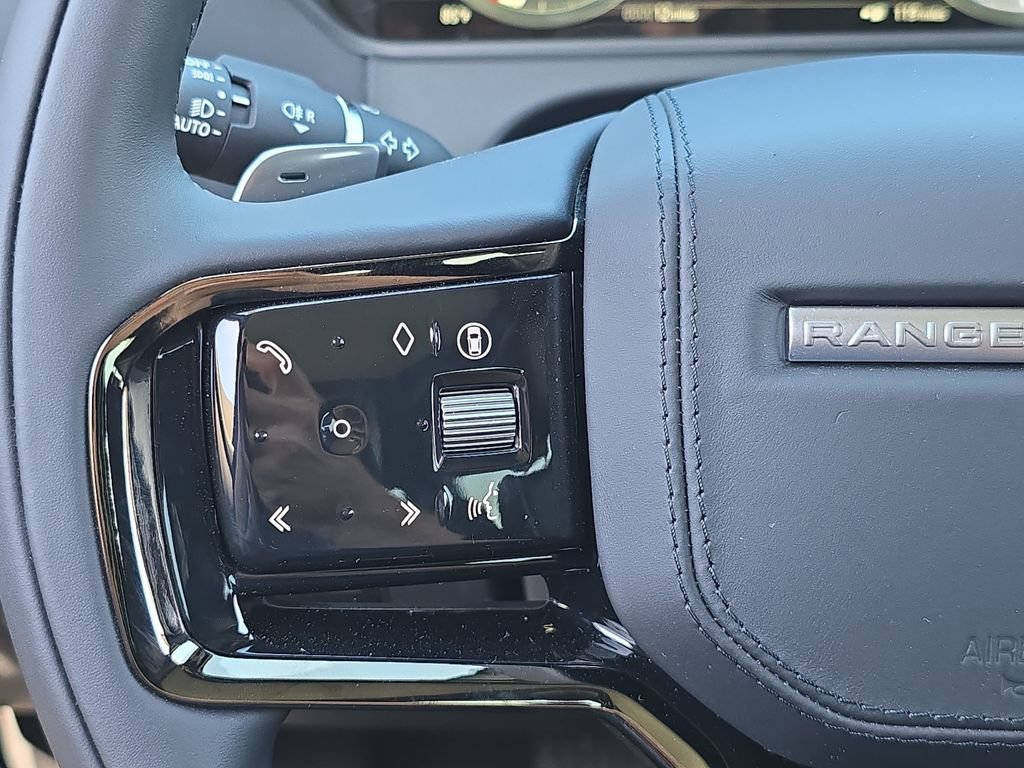 New 2026 Land Rover Range Rover Velar S AWD/4WD image 17
