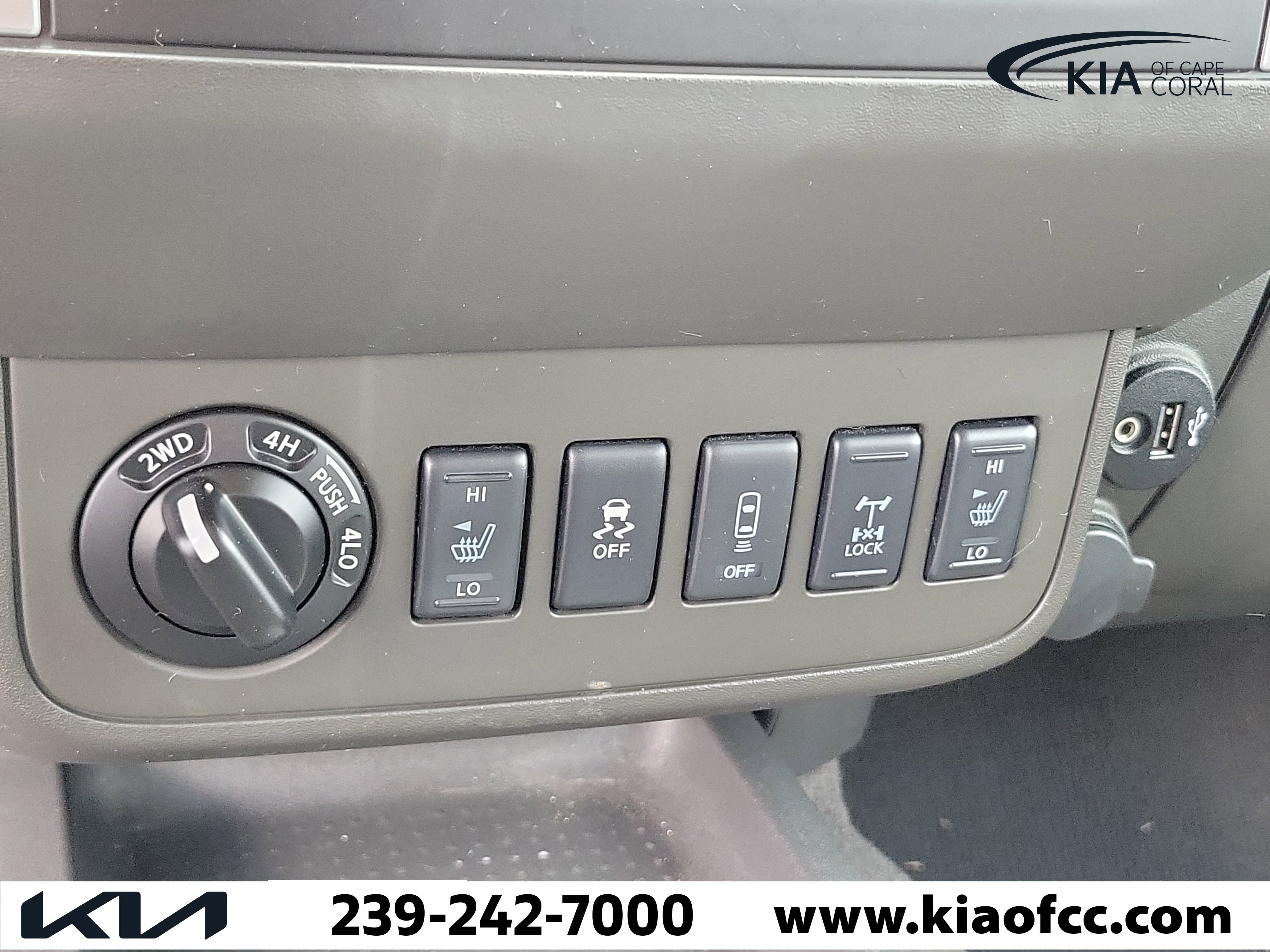 Used 2017 Nissan Frontier PRO-4X w/ Pro-4x Luxury Package image 29