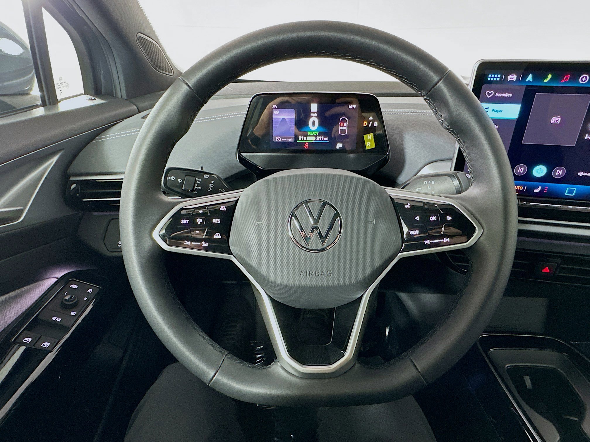 New 2025 Volkswagen ID.4 Pro image 11