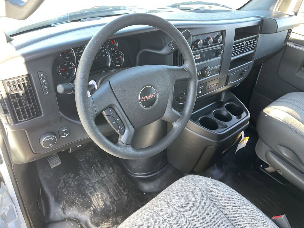 New 2025 GMC Savana 3500 LS image 10