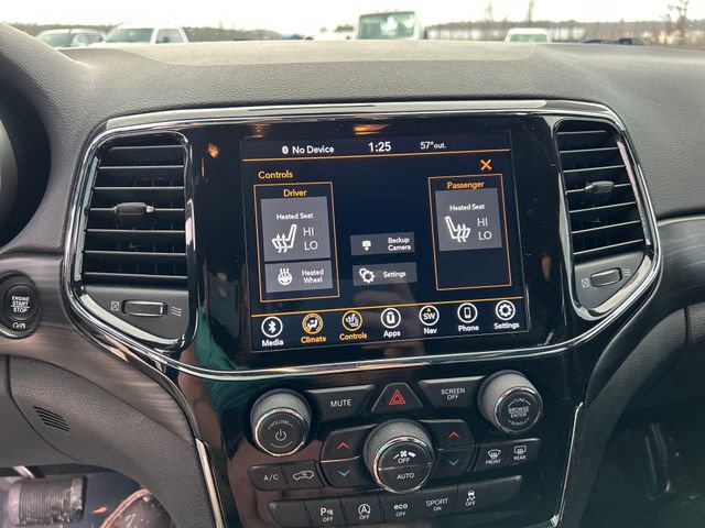 Used 2022 Jeep Grand Cherokee Laredo X image 27