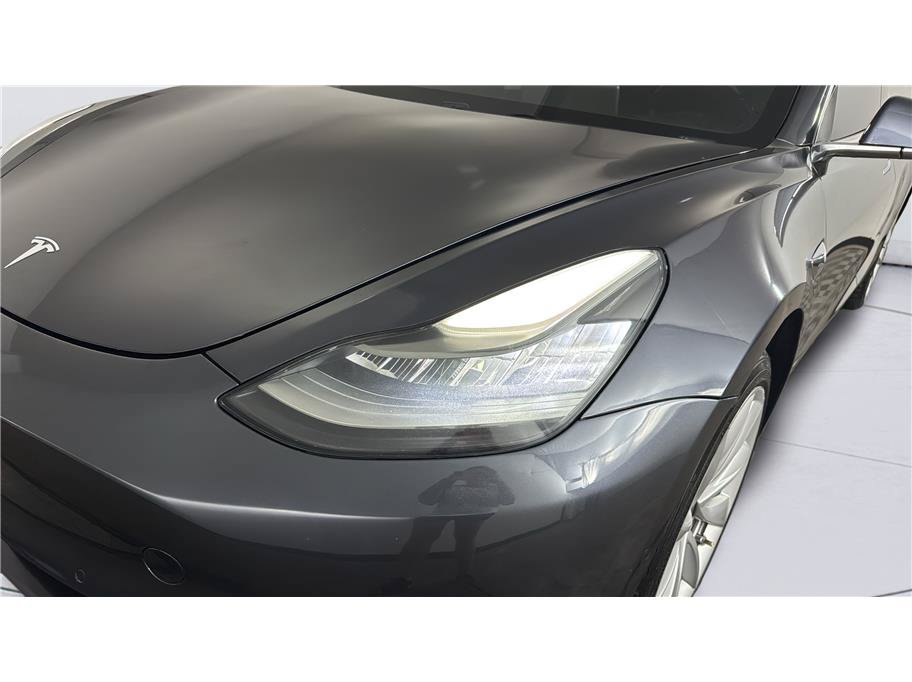 Used 2018 Tesla Model 3 Long Range RWD image 37
