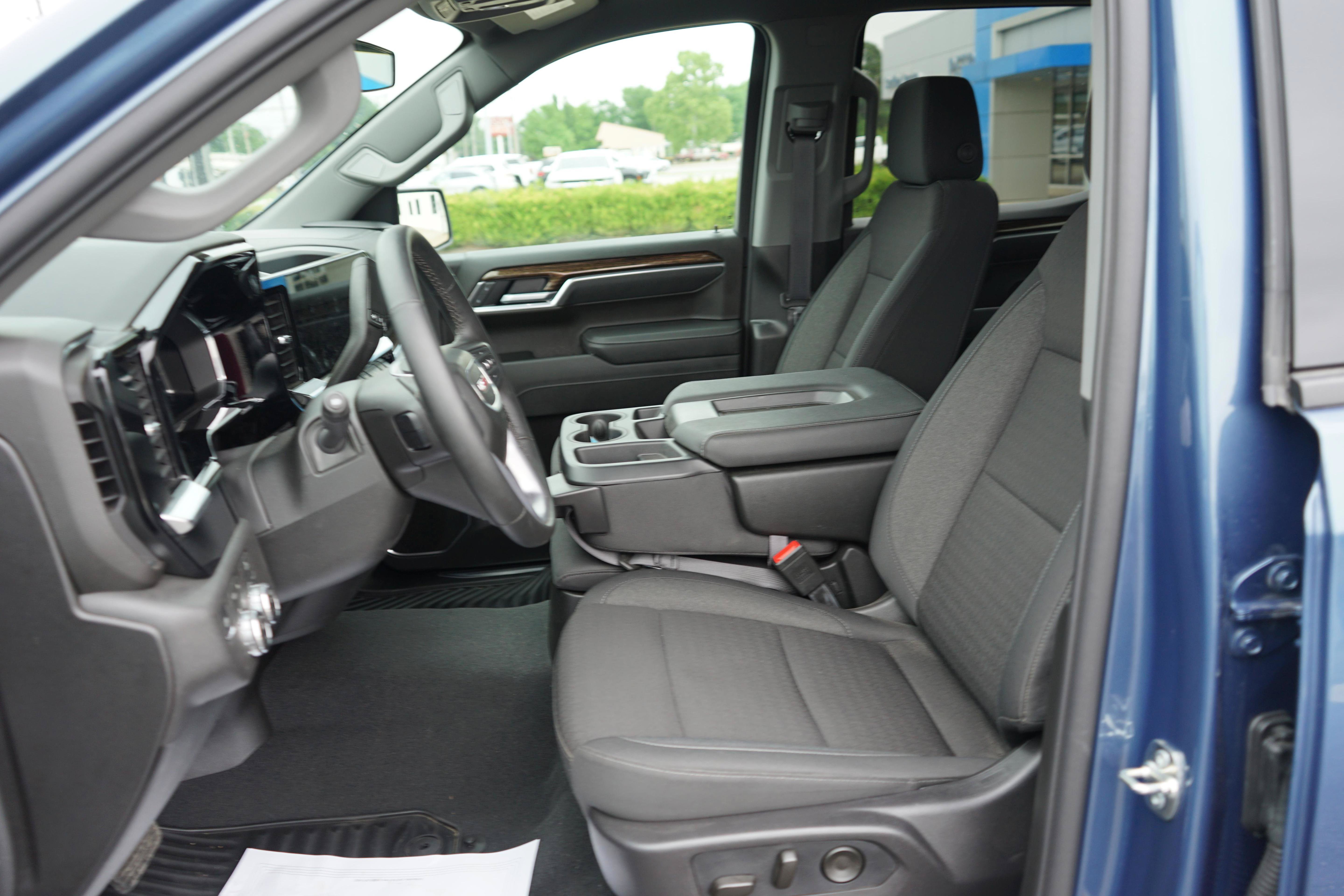 New 2026 GMC Sierra 1500 Elevation w/ X31 Off-Road Package AWD/4WD image 9