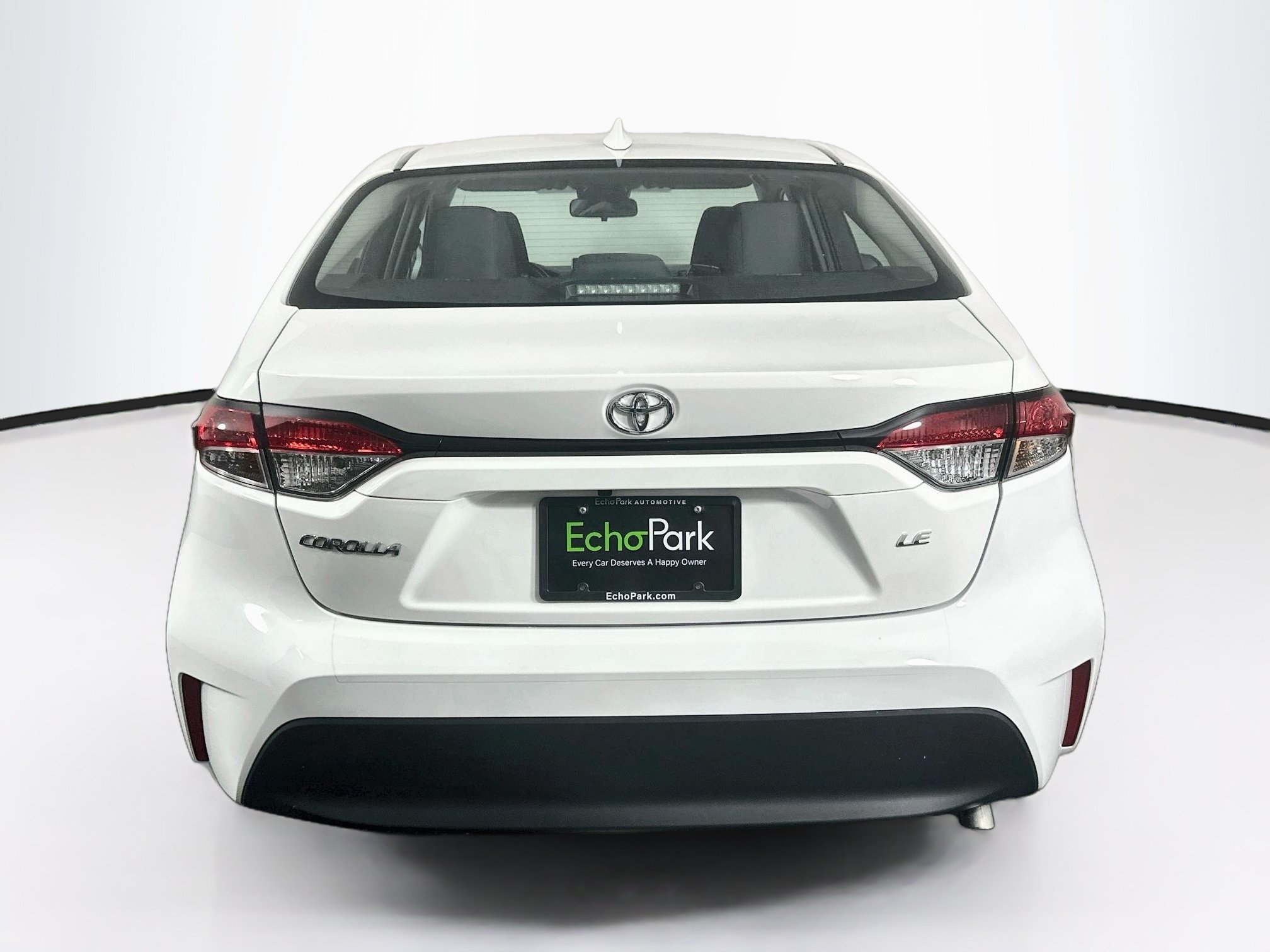 Used 2025 Toyota Corolla LE FWD image 7