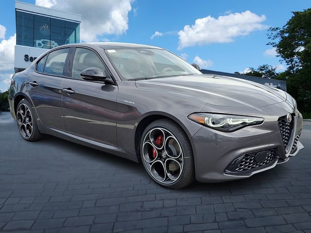 New 2026 Alfa Romeo Giulia Base image 2