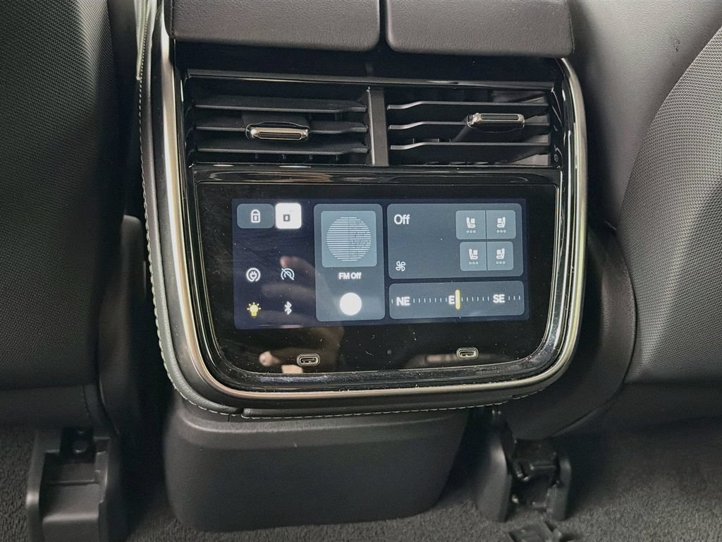 Used 2025 Rivian R1S Adventure AWD/4WD image 27
