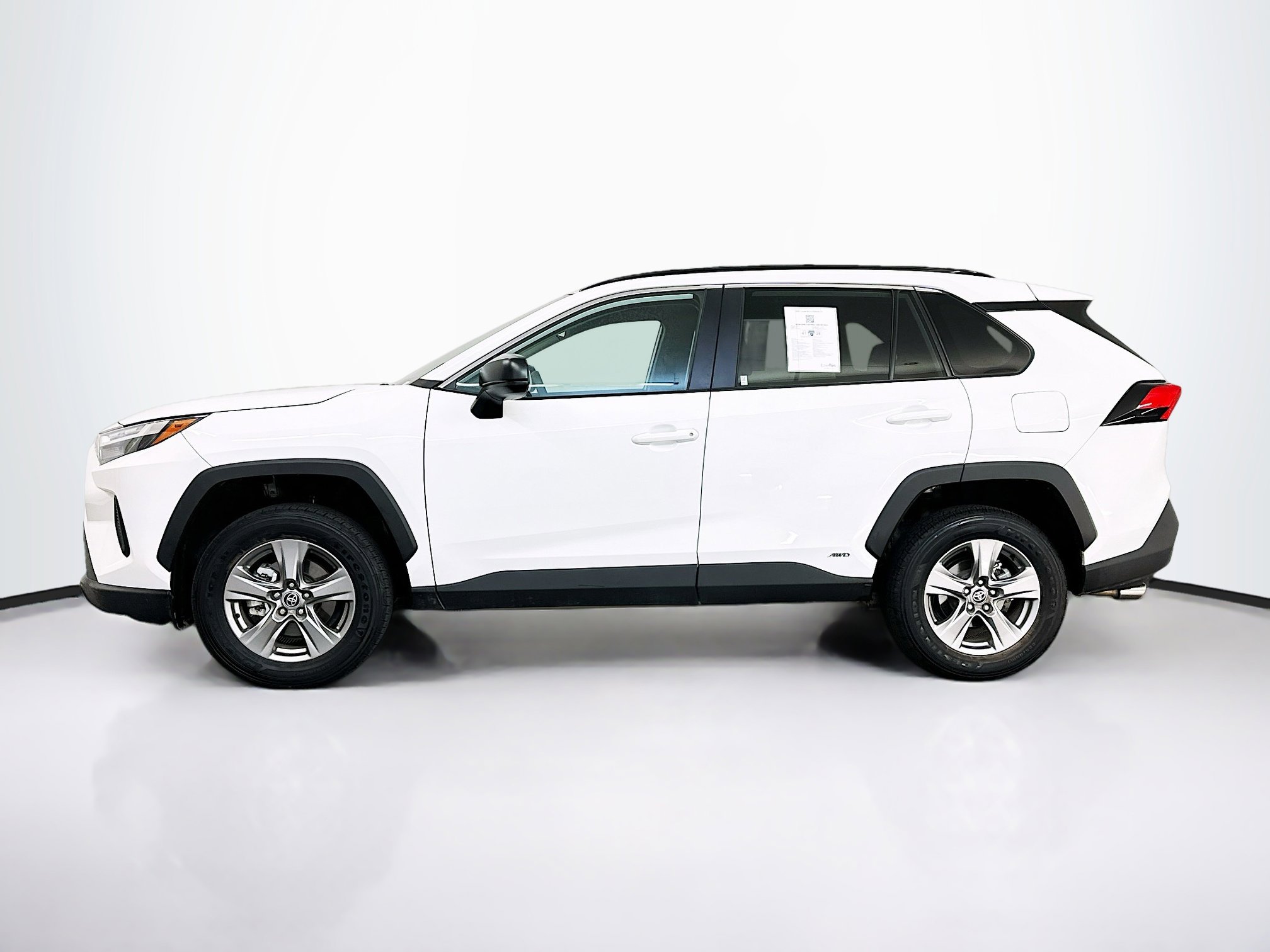 Used 2025 Toyota RAV4 LE image 4