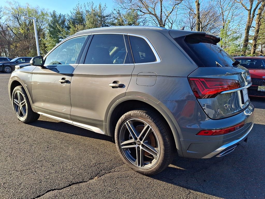 Used 2023 Audi Q5 e Premium w/ Convenience Package image 6