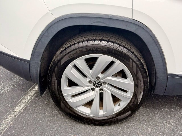 Used 2020 Volkswagen Atlas Cross Sport SE w/ Panoramic Sunroof Package FWD image 30