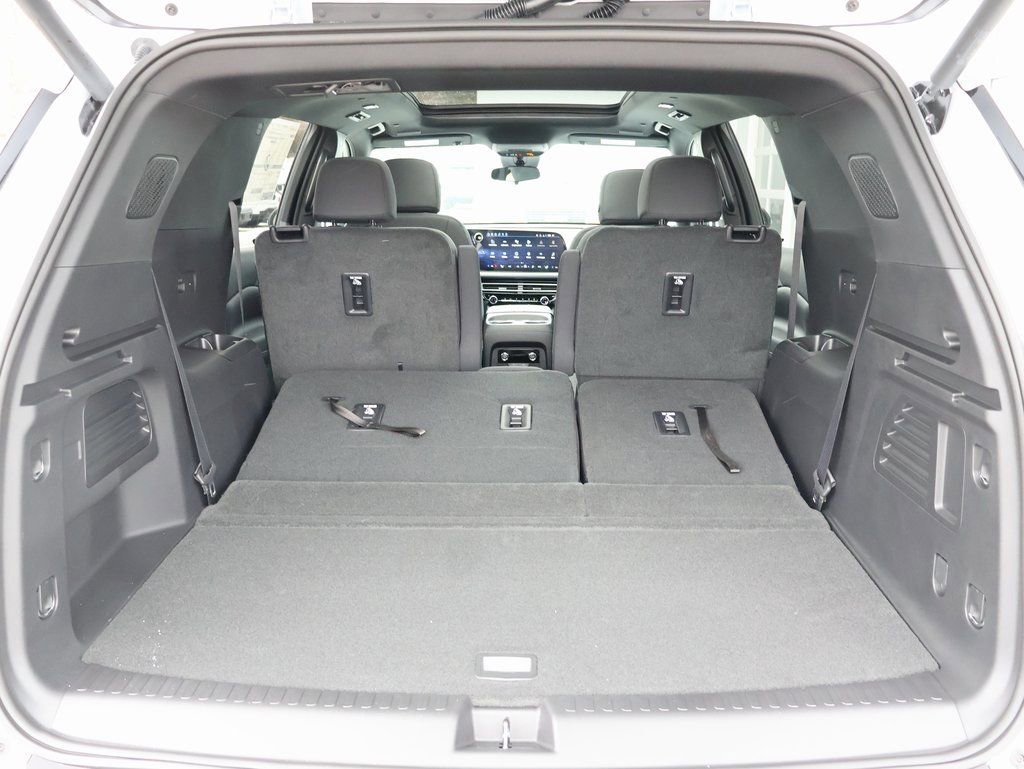 New 2026 Chevrolet Traverse LT w/ Sun and Wheel Package image 33