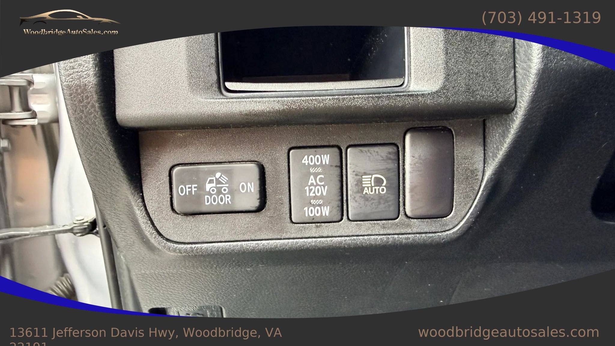 Used 2019 Toyota Tacoma TRD Sport AWD/4WD image 16