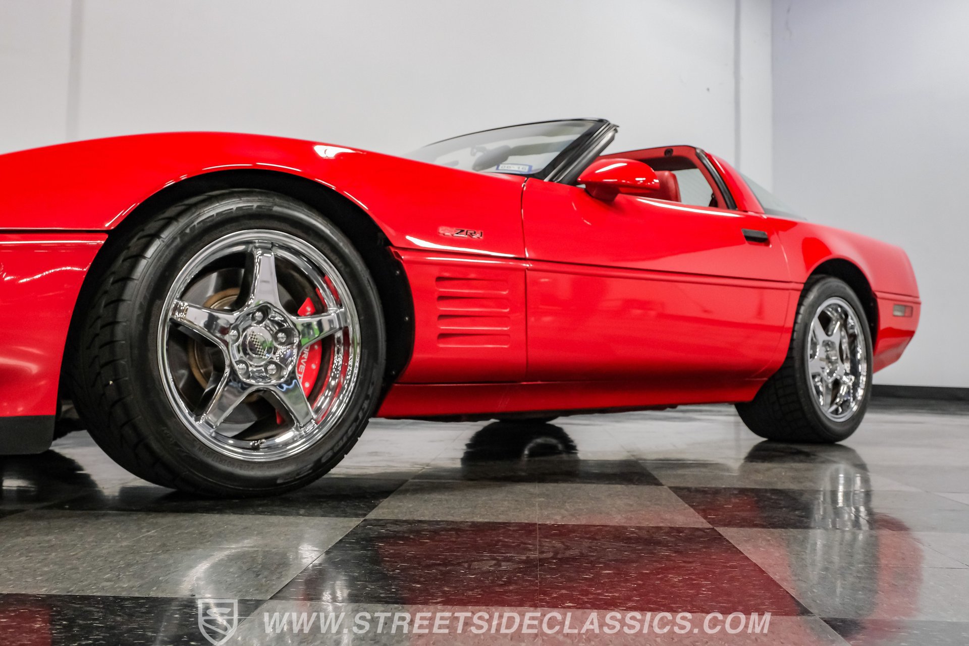 Used 1991 Chevrolet Corvette ZR-1 RWD image 24