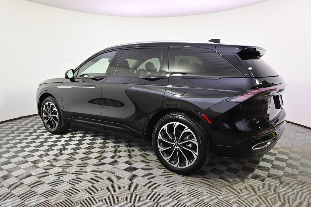 New 2026 Lincoln Nautilus Reserve AWD/4WD image 3