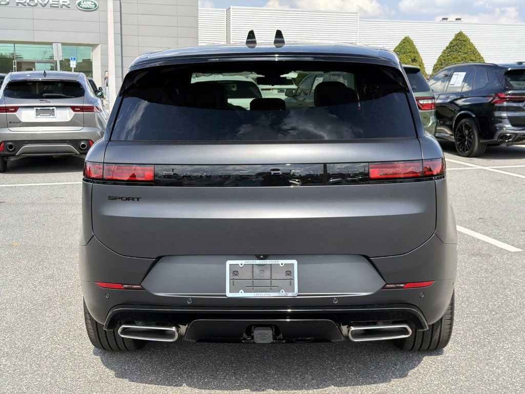 New 2026 Land Rover Range Rover Sport Dynamic SE image 4