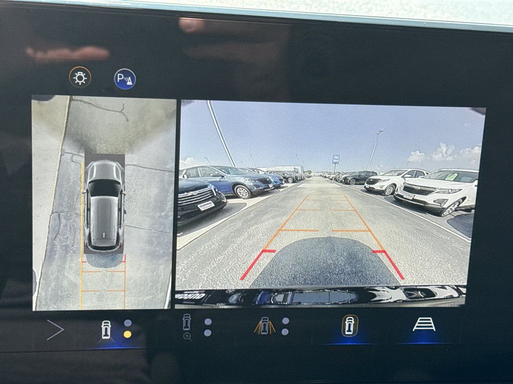 Certified 2025 Chevrolet Equinox LT w/ Safety and Technology Package AWD/4WD image 19