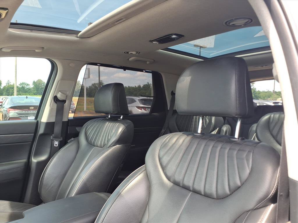Used 2023 Hyundai Palisade Limited w/ Cargo Package FWD image 18