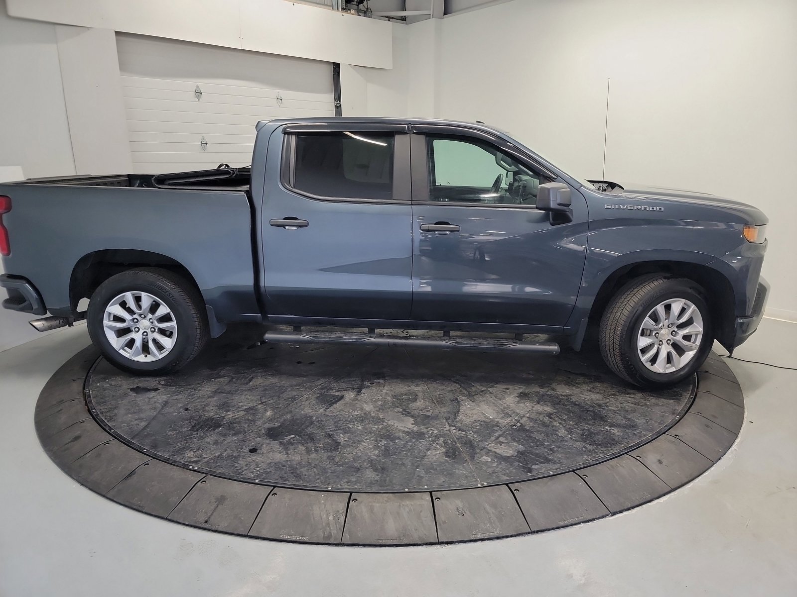 Used 2020 Chevrolet Silverado 1500 Custom w/ Custom Value Package image 11