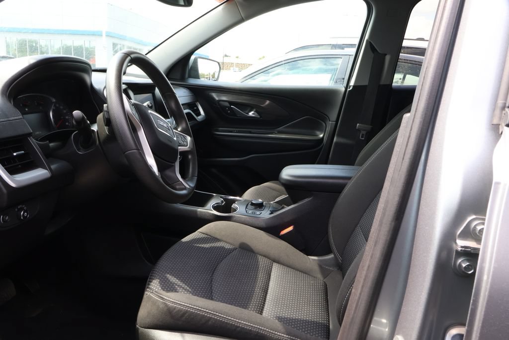 Used 2023 GMC Terrain SLE w/ Driver Convenience Package AWD/4WD image 10