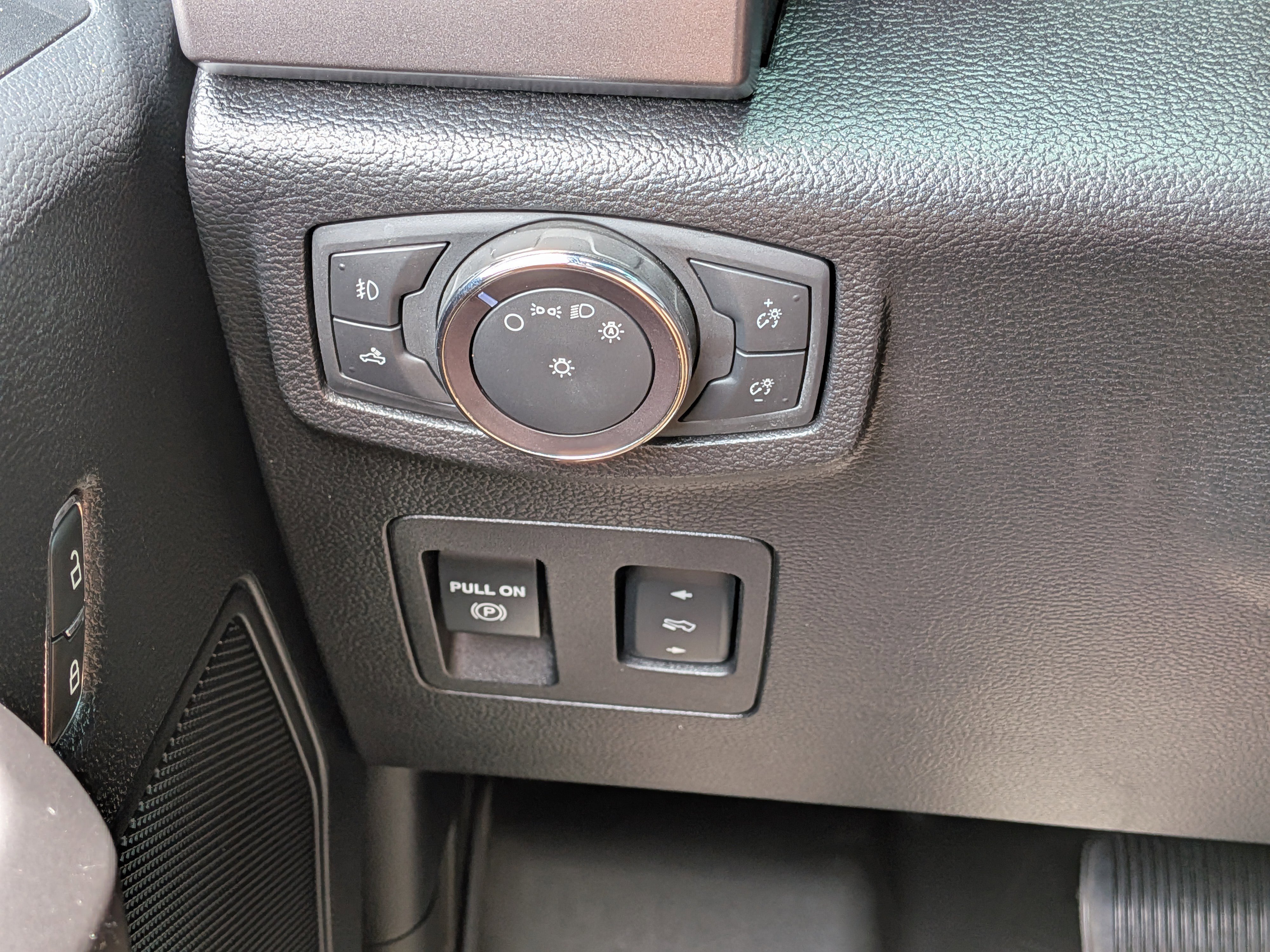 Used 2019 Ford F150 XLT w/ Equipment Group 302A Luxury RWD image 23