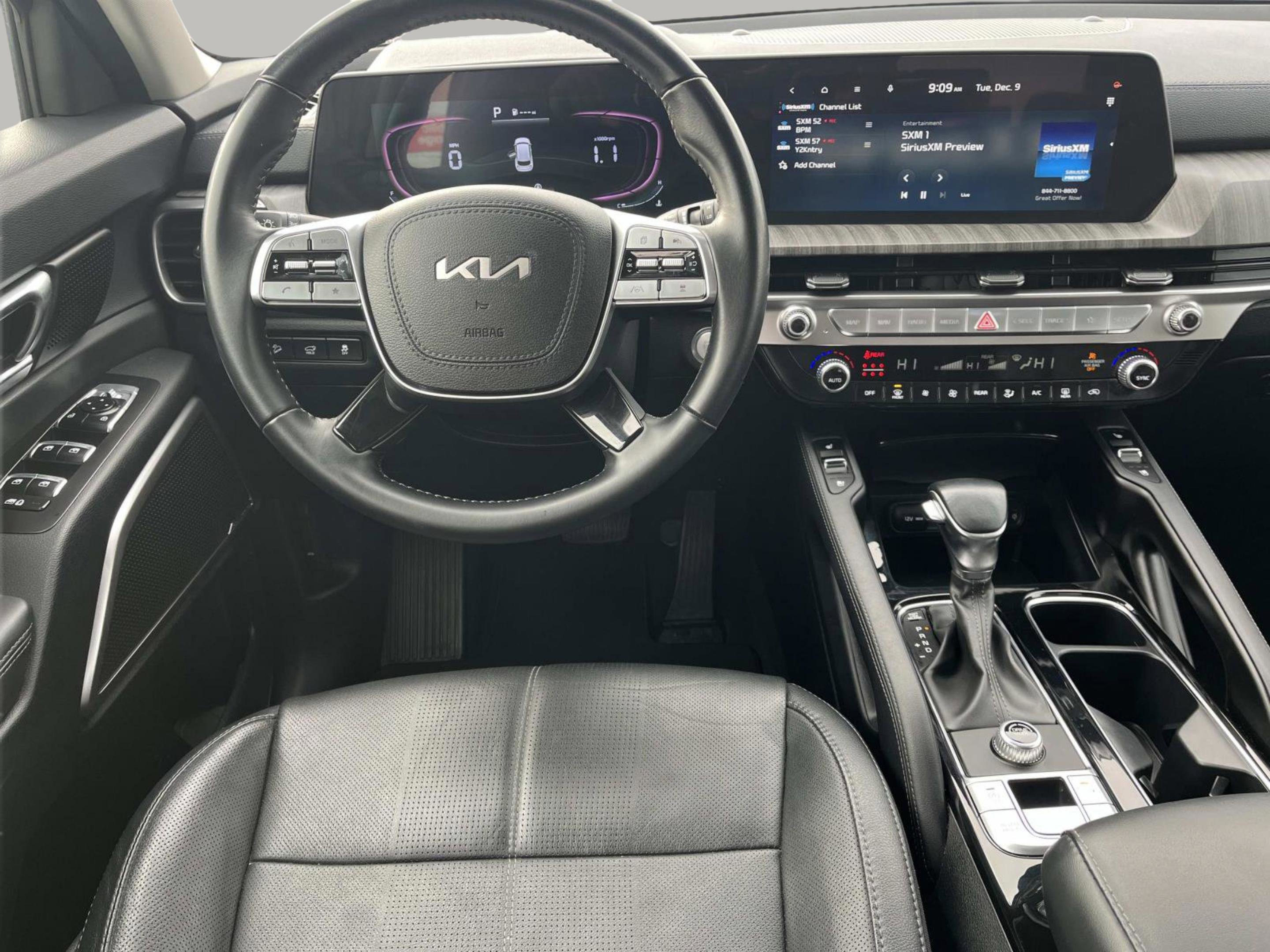 Used 2024 Kia Telluride EX image 12