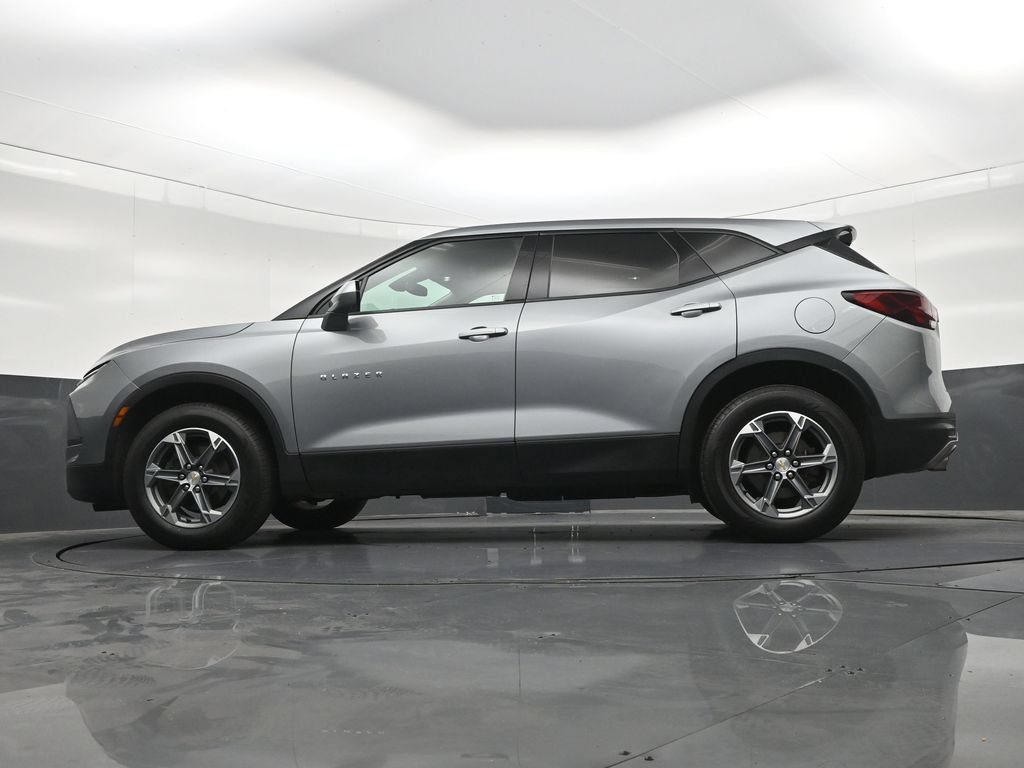 Used 2024 Chevrolet Blazer LT FWD image 24