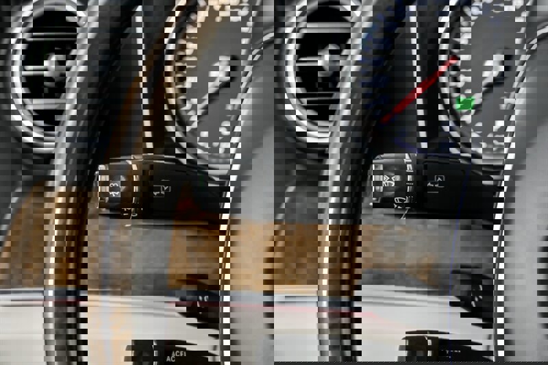 Used 2017 Mercedes-Benz E 300 4MATIC image 28