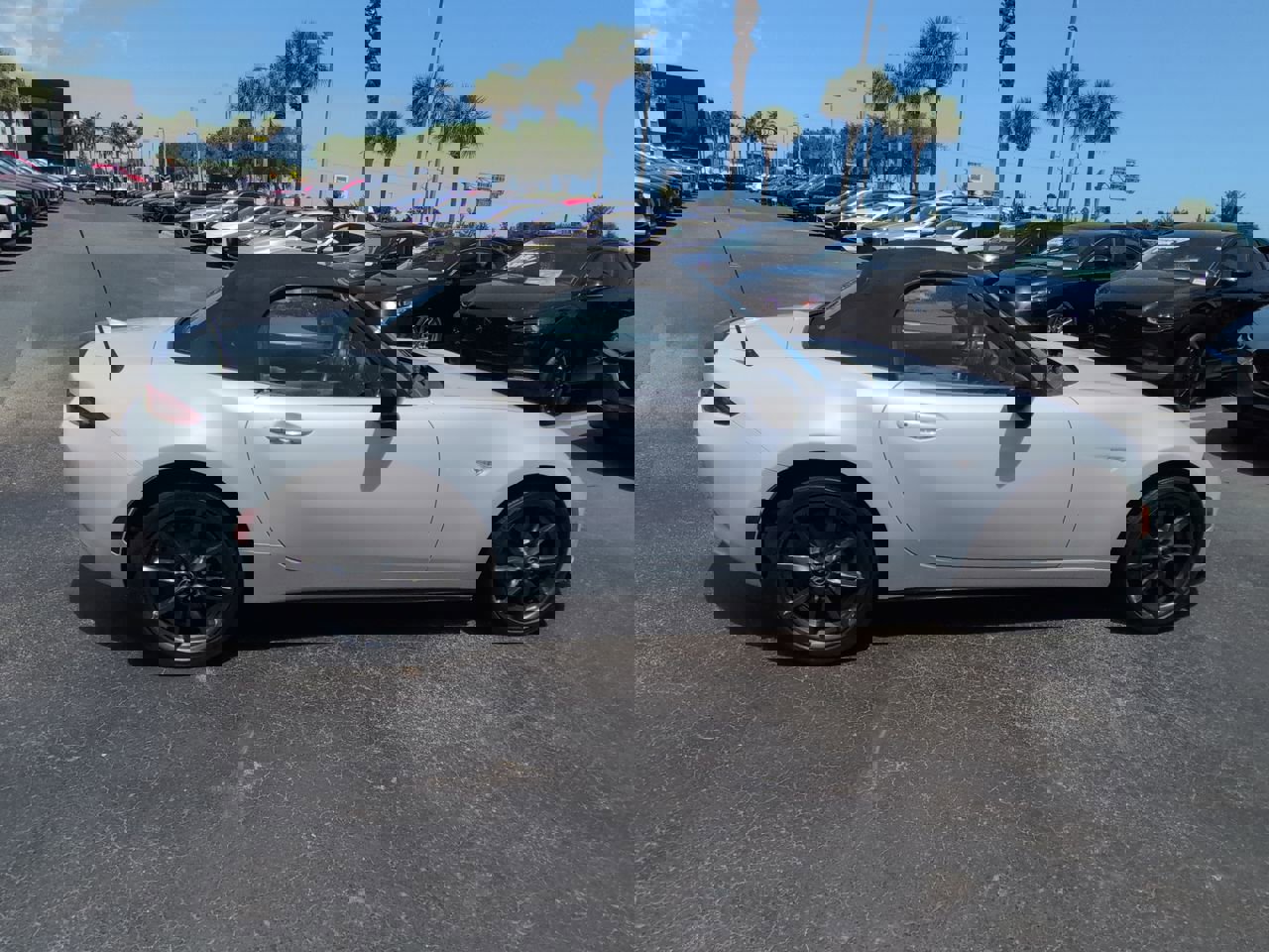 Used 2016 MAZDA MX-5 Miata Club RWD image 3