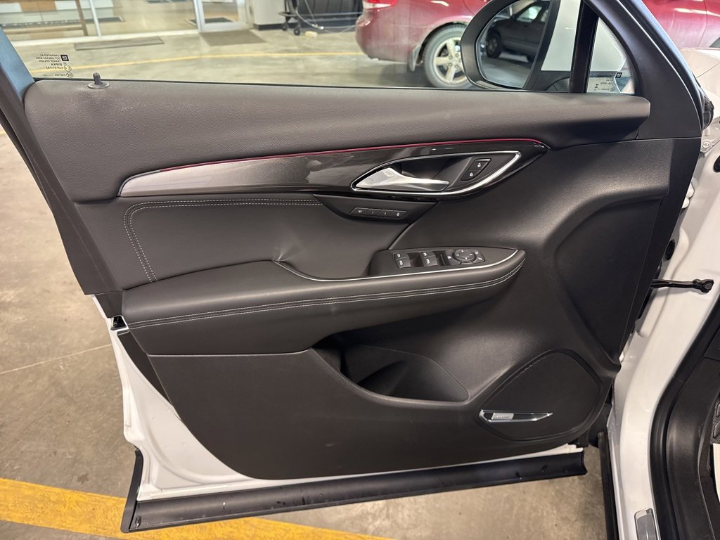 Used 2025 Buick Envision Preferred image 25