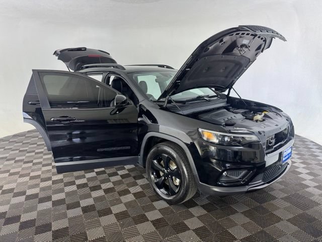 Used 2021 Jeep Cherokee Latitude Plus w/ Sun & Sound Group AWD/4WD image 15