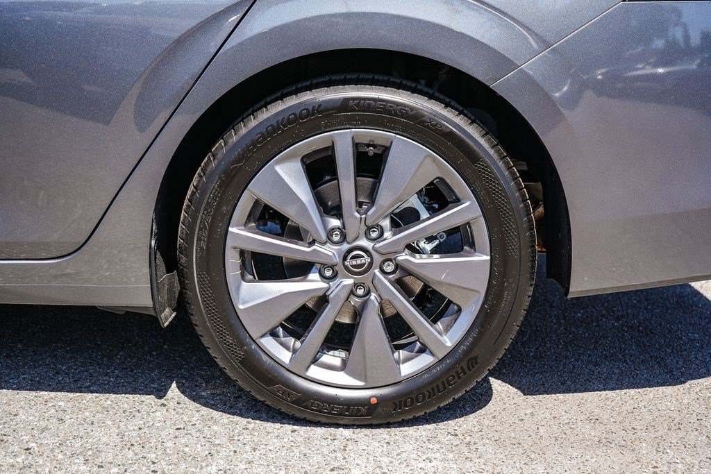 New 2026 Nissan Sentra SL FWD image 10