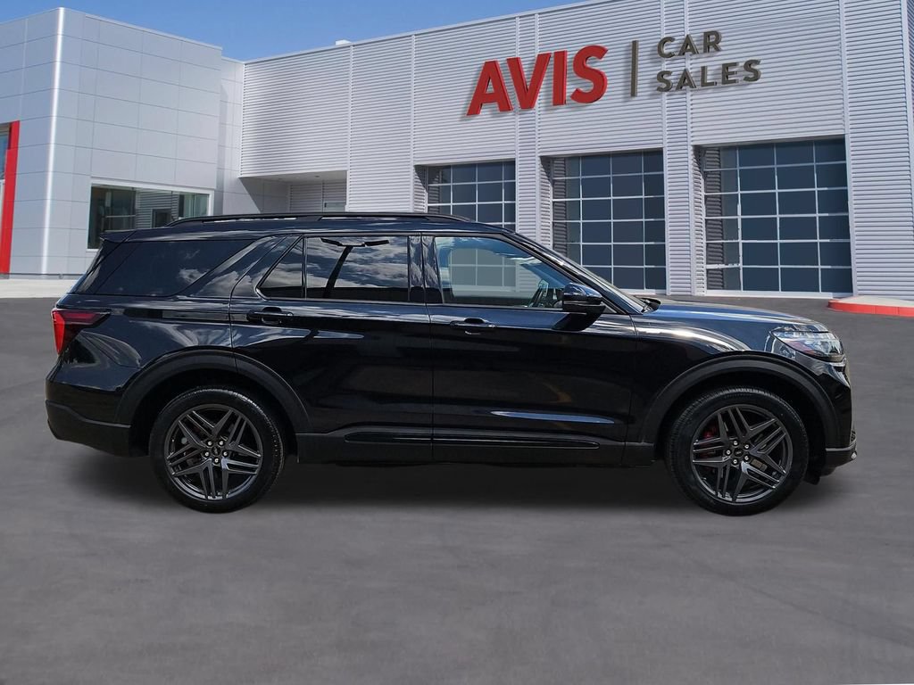 Used 2025 Ford Explorer ST-Line w/ ST-Line Street Pack AWD/4WD image 5