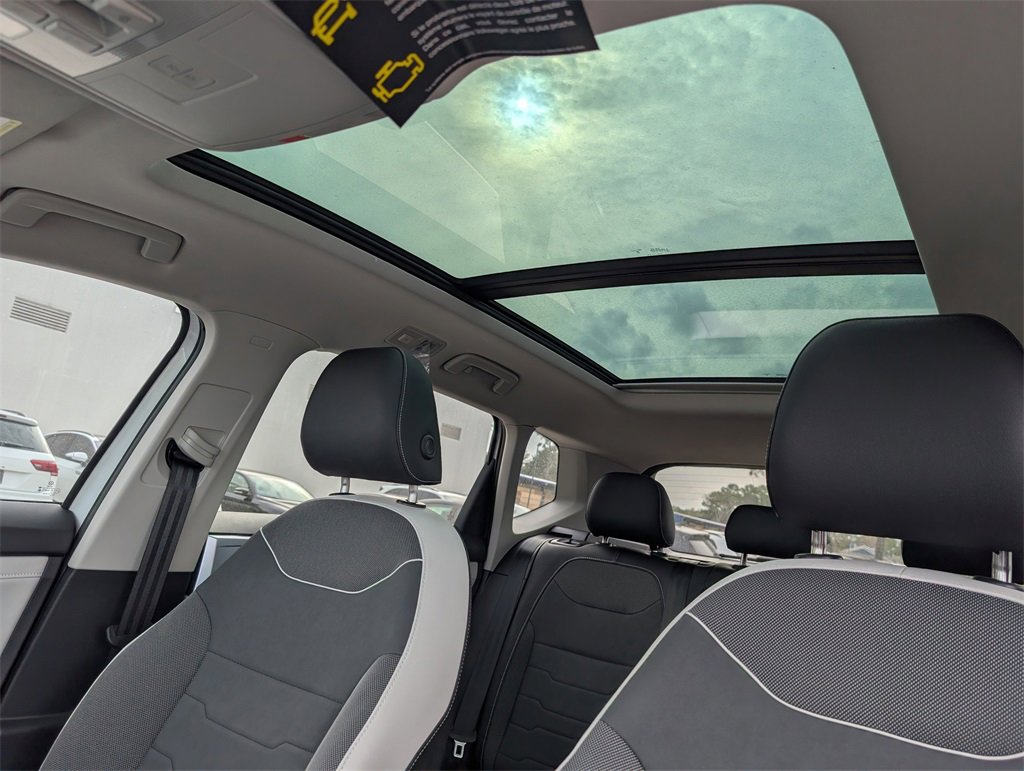 New 2026 Volkswagen Taos SE image 24