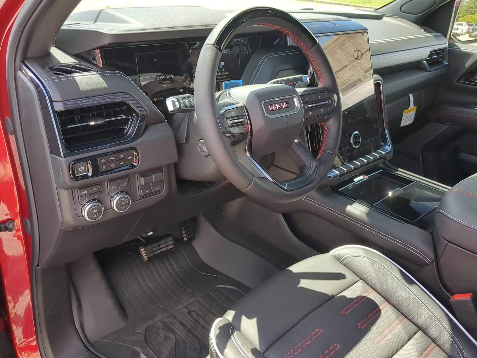 New 2026 GMC Yukon AT4 Ultimate AWD/4WD image 15