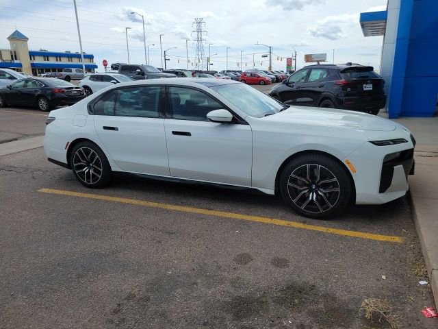 Used 2023 BMW 740i w/ Parking Assistance Package image 4