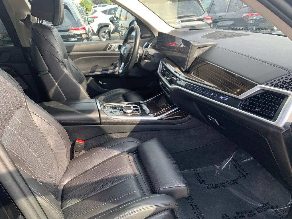Used 2025 BMW X7 xDrive40i AWD/4WD image 24