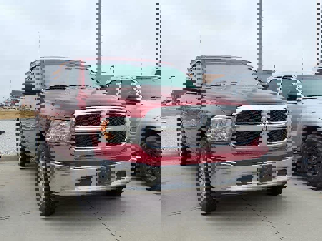 Used 2014 RAM 1500 Classic SLT image 2
