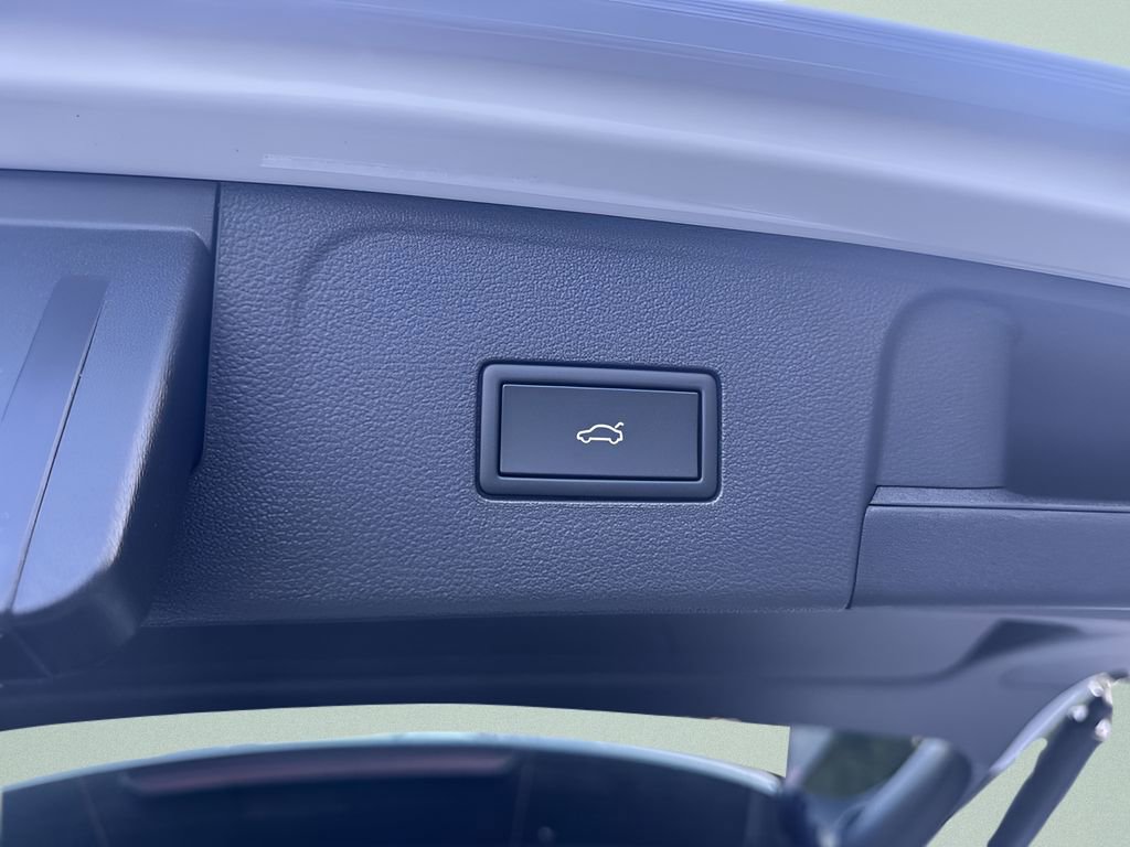 New 2026 Volkswagen Atlas SEL image 26