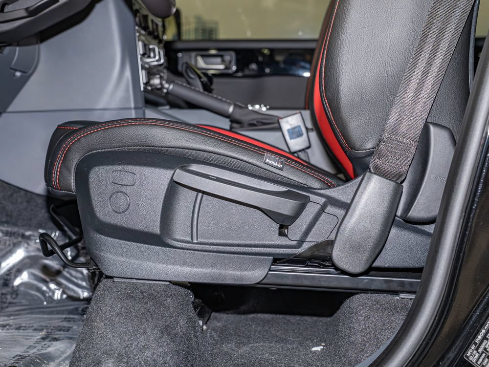 New 2025 INEOS Grenadier Station Wagon AWD/4WD image 16
