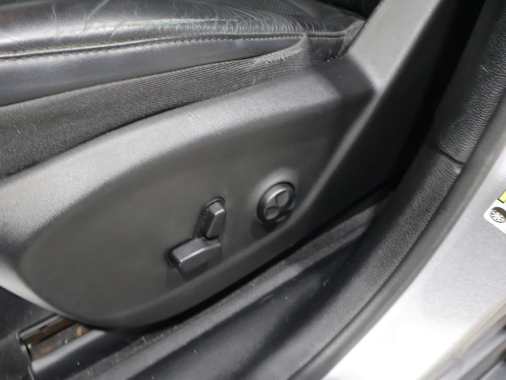 Used 2020 Jeep Cherokee Limited w/ Safetytec Group AWD/4WD image 12