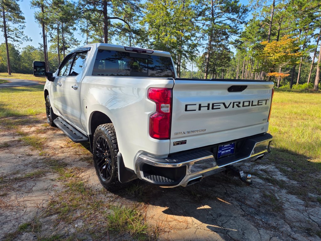 Used 2020 Chevrolet Silverado 1500 LTZ w/ LTZ Plus Package AWD/4WD image 3