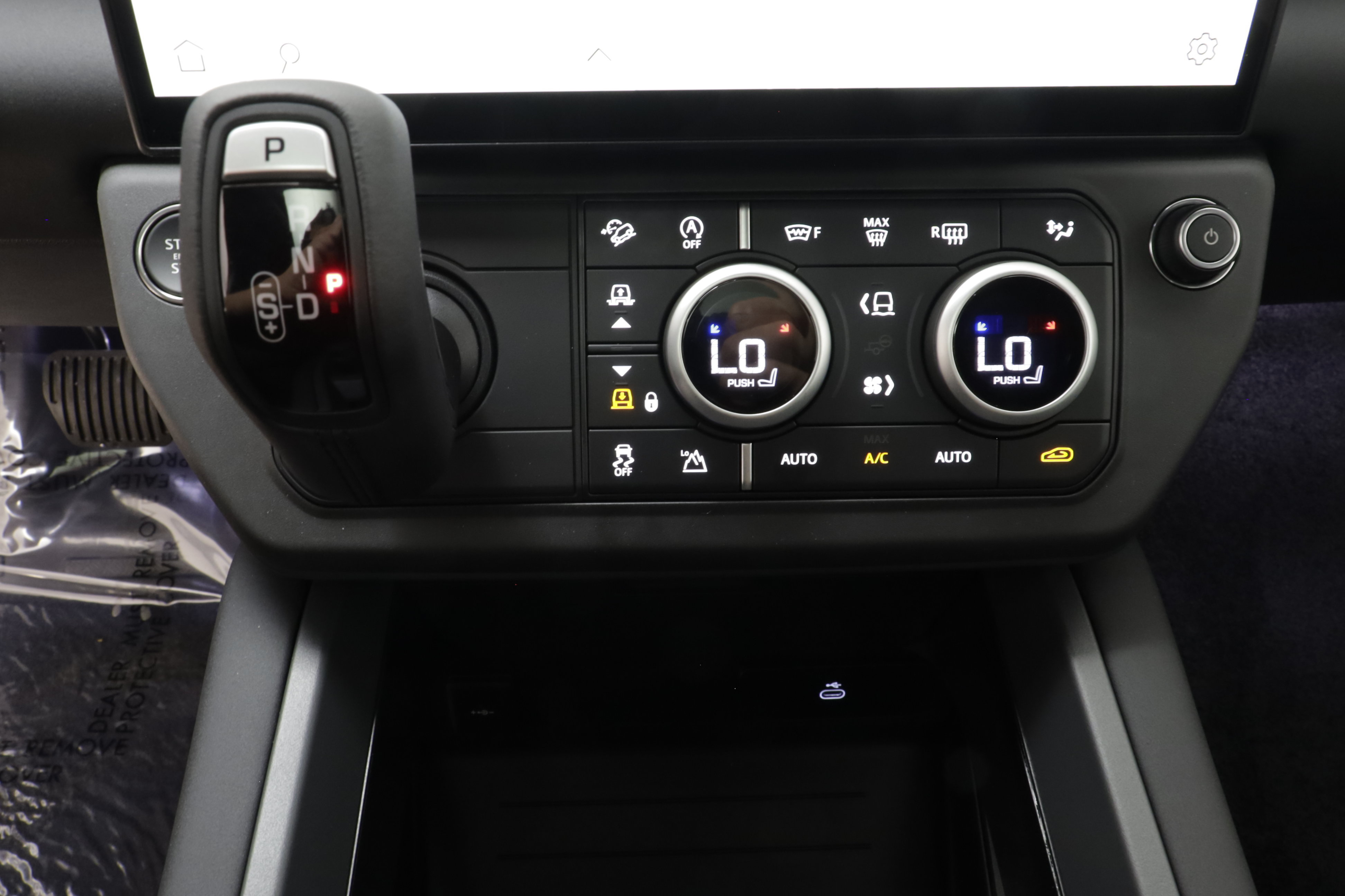New 2026 Land Rover Defender 110 X-Dynamic SE AWD/4WD image 14